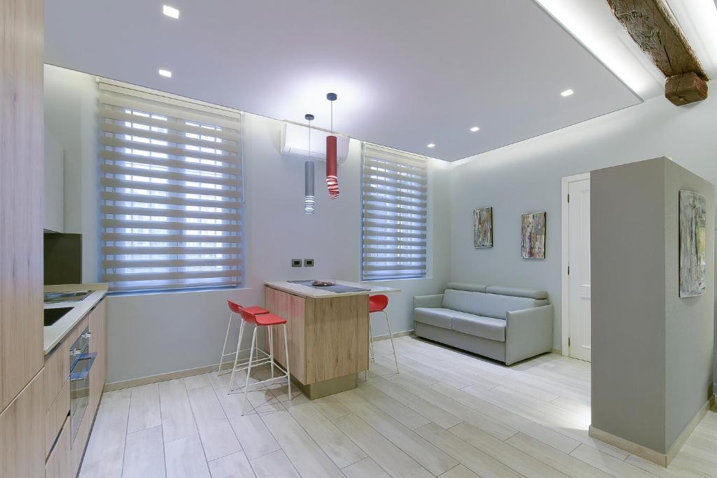 MANDRIA APARTMENTS 1 2 - 5
