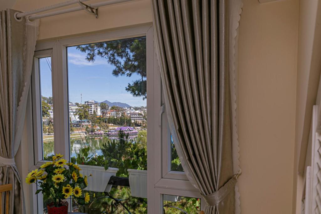 Khách sạn Thắng Lập