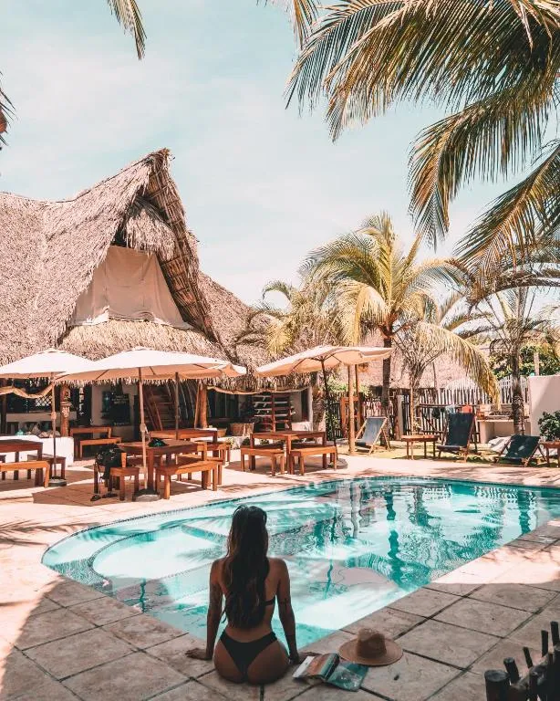 Paredon Surf House，位于El Paredón Buena Vista的酒店