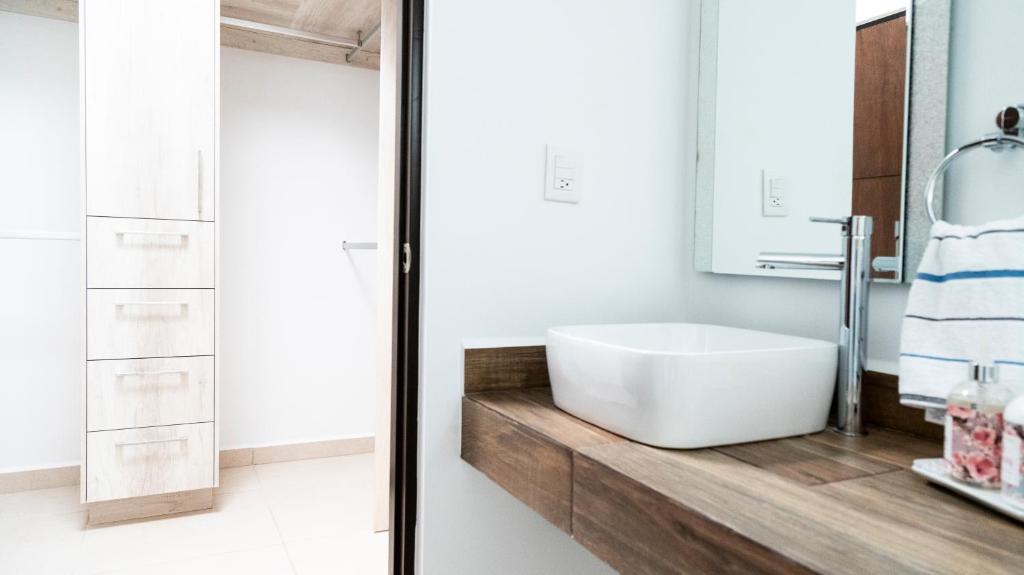 CASA FAMILIAR PARA 8 PERSONAS EN RESIDENCIAL SEGURO - 5