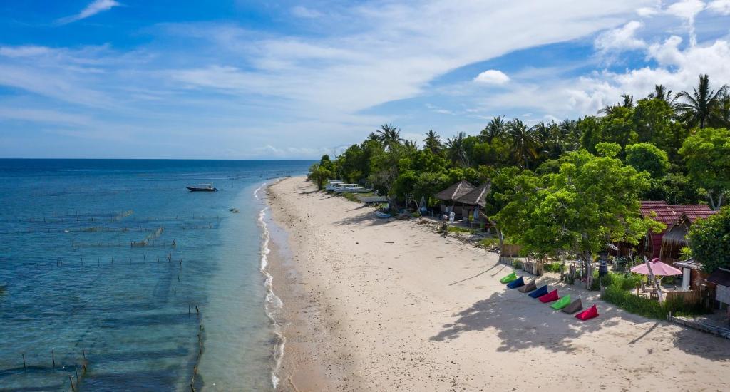 Santen Beach Bungalows photo