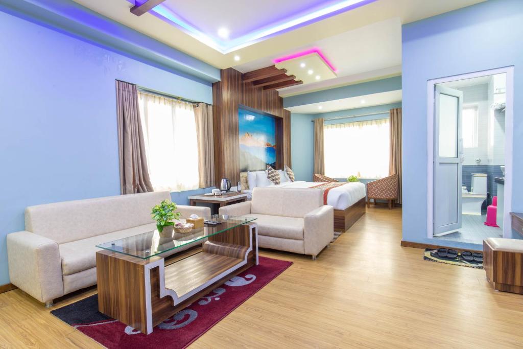Siddhartha Hotel Grand City