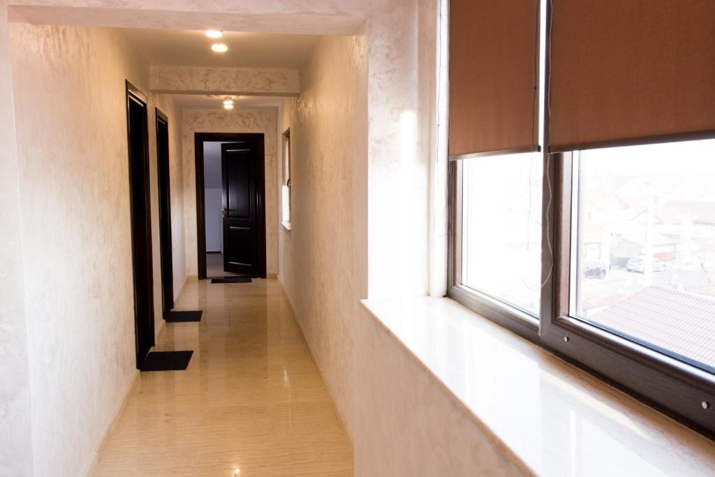 フロント・ロビー