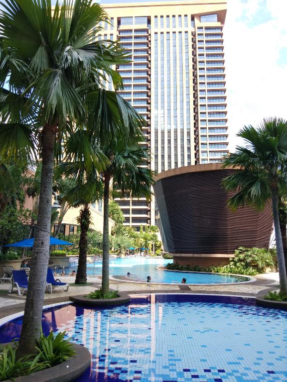 スイミングプール