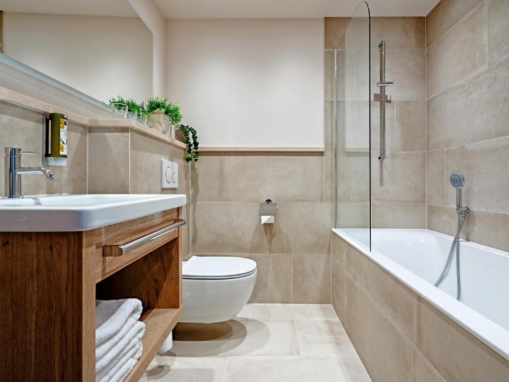 Stadthotel EGGERBRAU photo