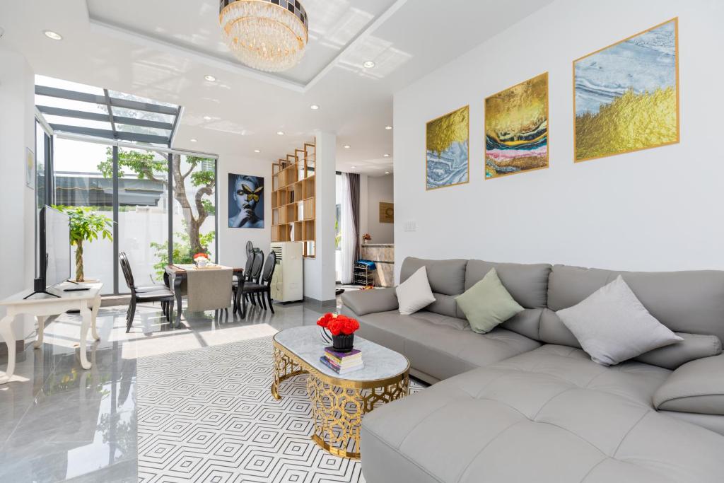 Palm Villa 31 (8 Phòng Ngủ) Khu Nghĩ Dưỡng Cao Cấp