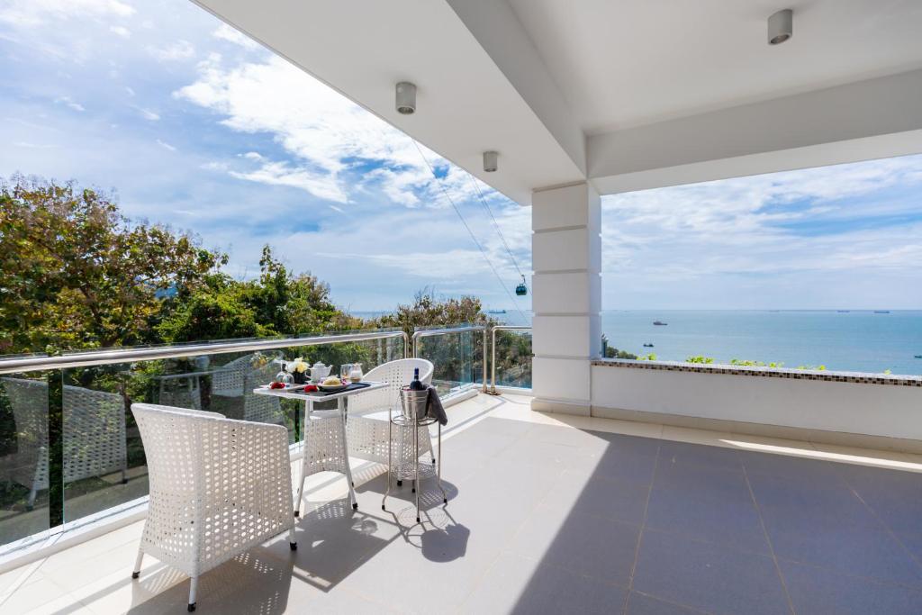 Palm Villa 32 Seaview - Biet Thu Ho Boi View Bien Cao Cap Vung Tau photo