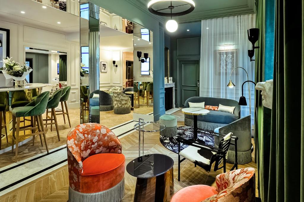 フロント・ロビー