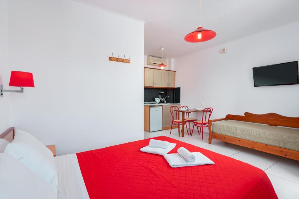Bellos Hotel Apartments — Hotel rooms in Hersonissos