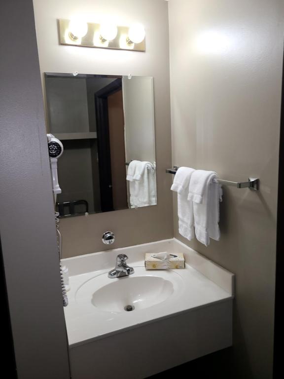 Canad Inns Destination Centre Portage la Prairie photo