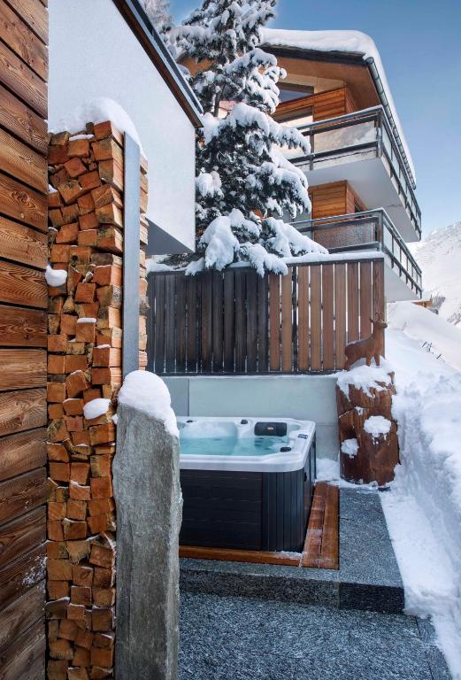 Chalet Black Pearl - 3