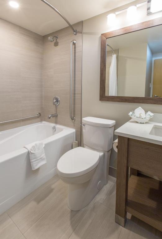 Embassy Inn Victoria Photo 11