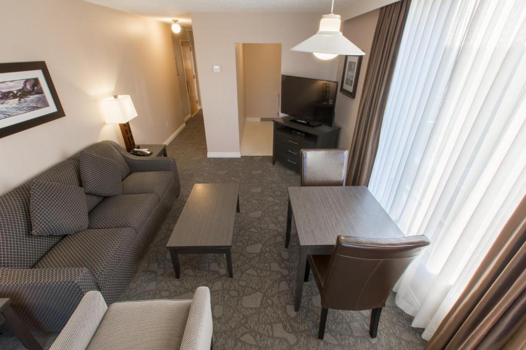 Embassy Inn Victoria Photo 20