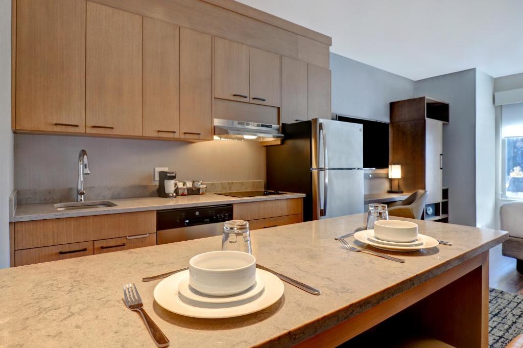 Kitchen, Hyatt Place Prince George in Prince George (BC)