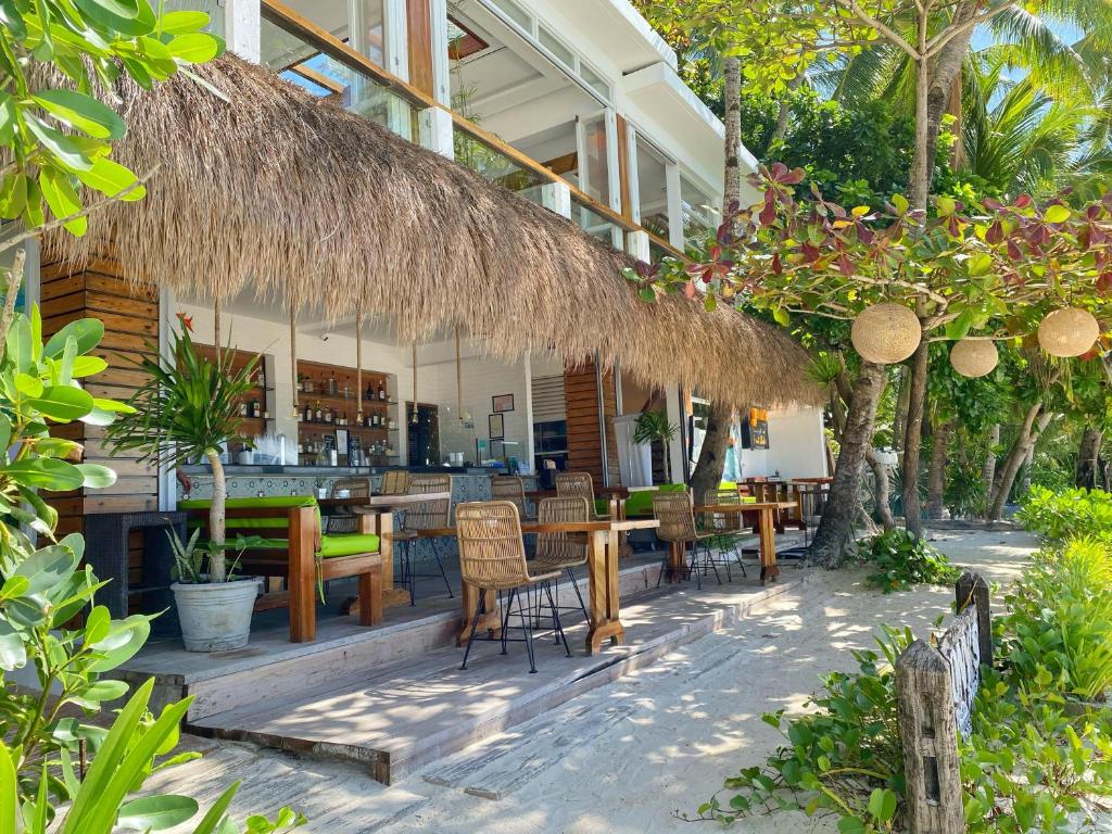 Restaurant, Jony's Beach Resort in Boracay Island