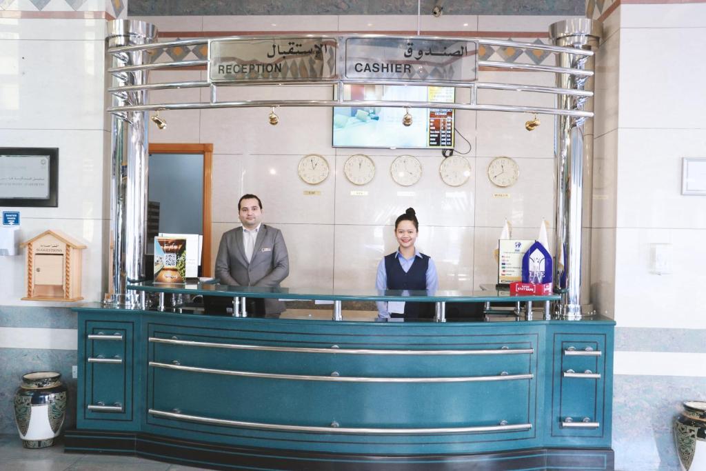 フロント・ロビー