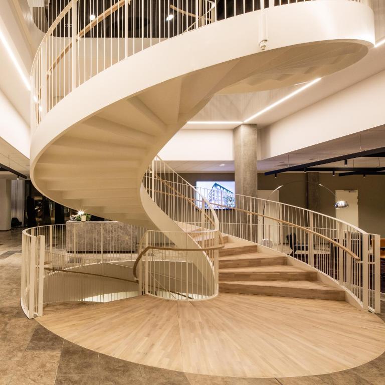 フロント・ロビー