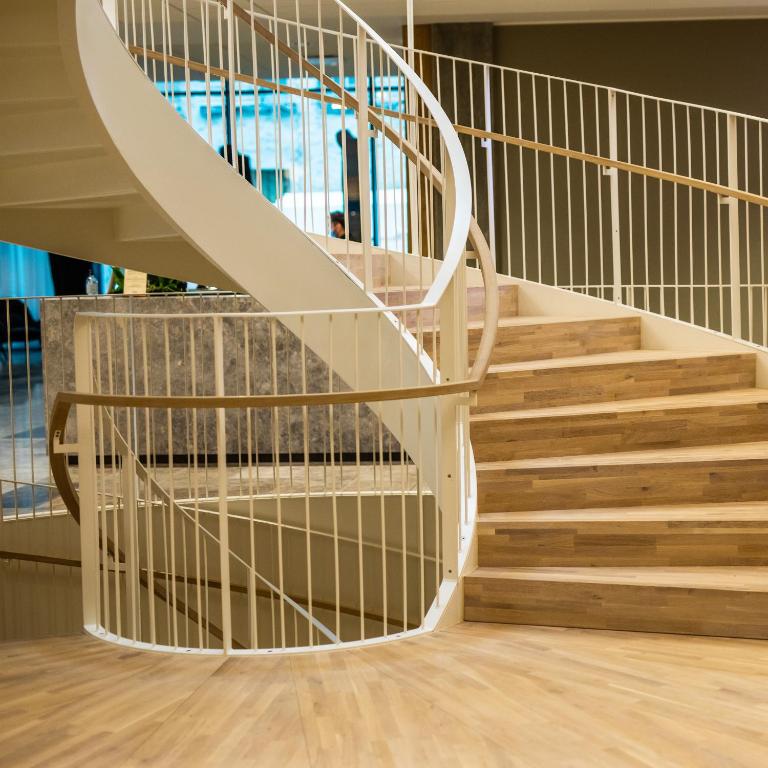 フロント・ロビー