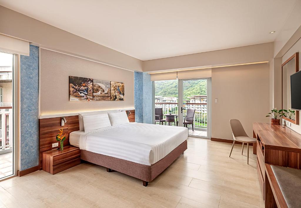 Pico Sands is one of the best Batangas beach resorts