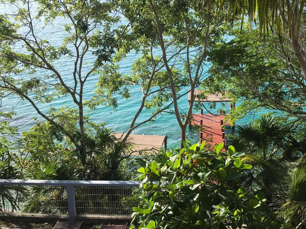 El Roble Nature Hotel & Lagoon photo