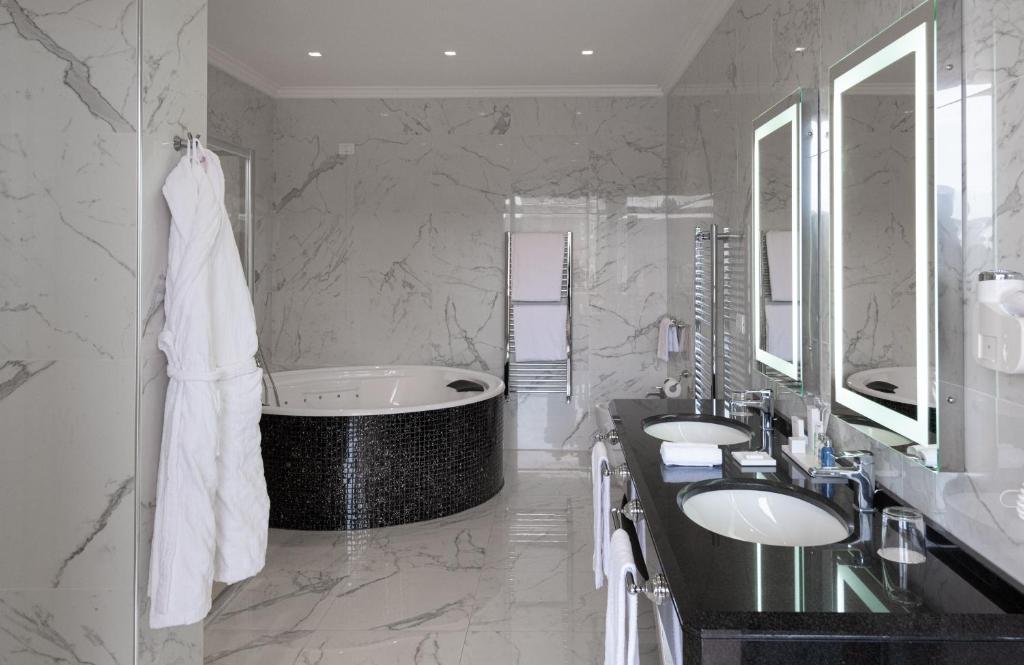 Well-appointed bathrooms