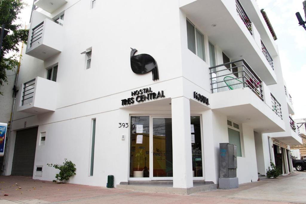 Hostal Tres Central photo