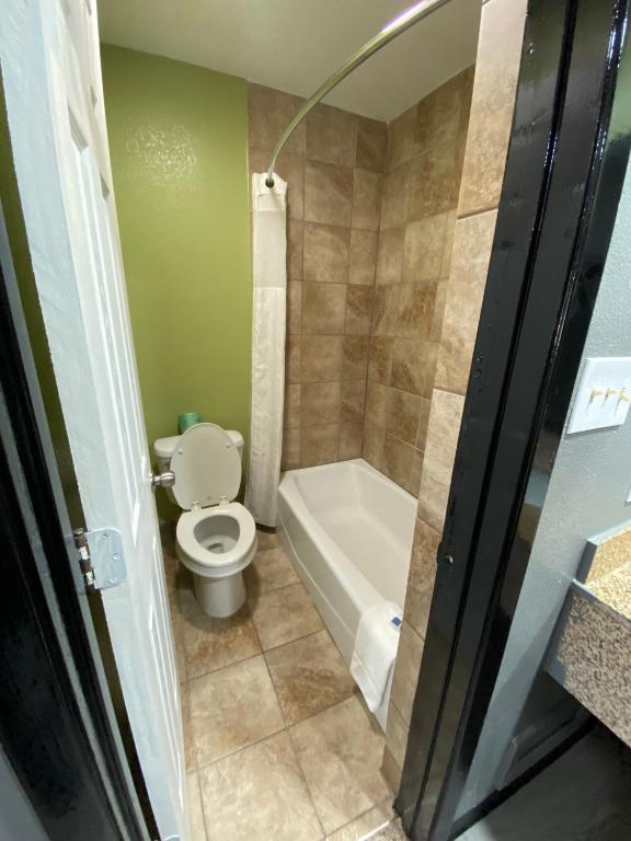 Town House Motel photo