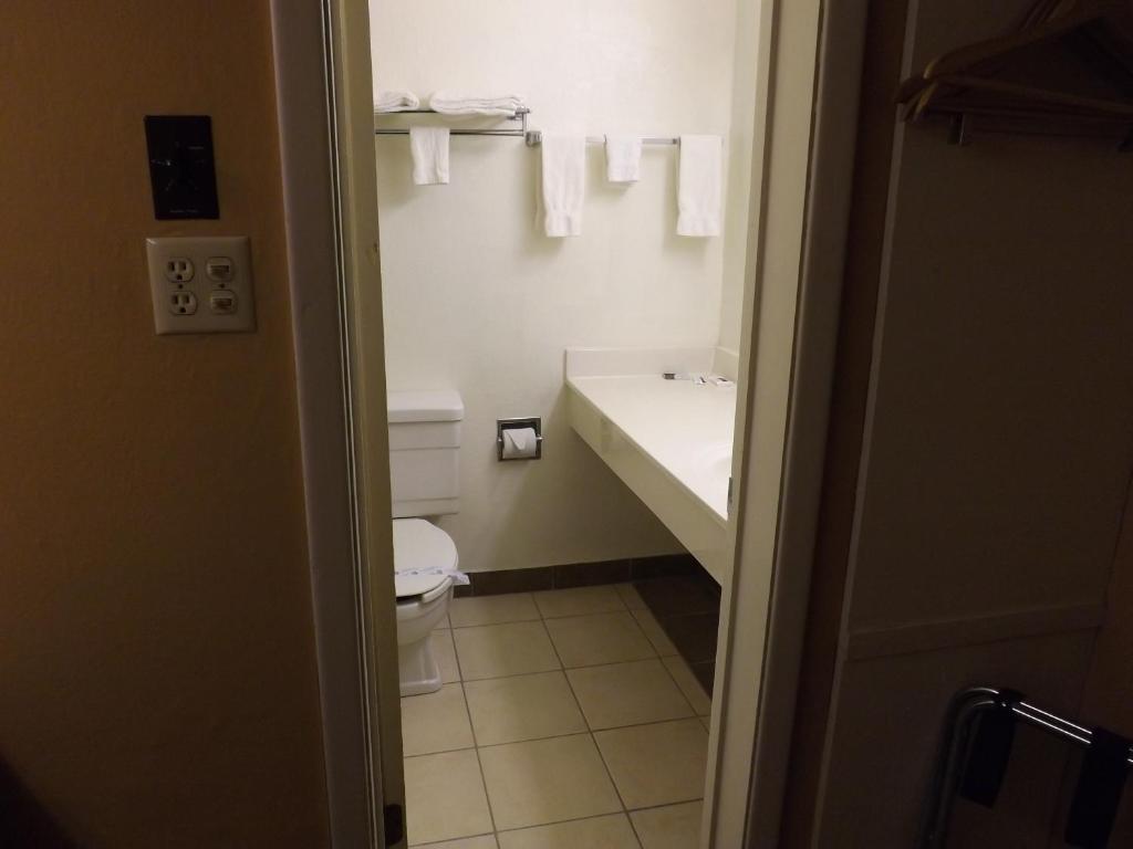 Tristar Inn Xpress photo