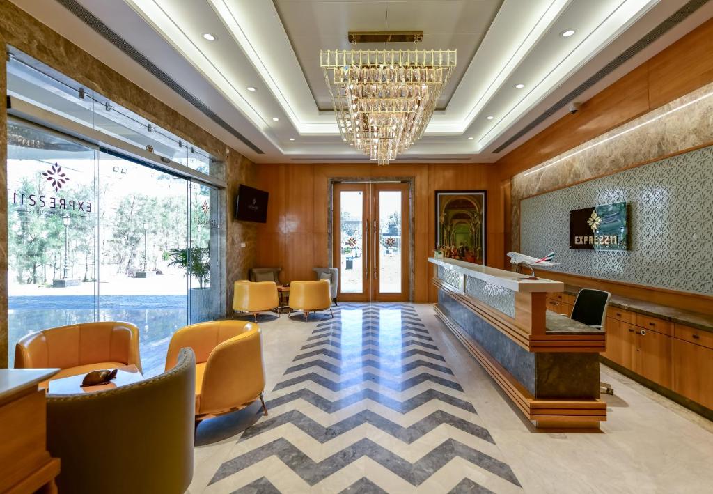 EXPRESS11 HOTEL photo