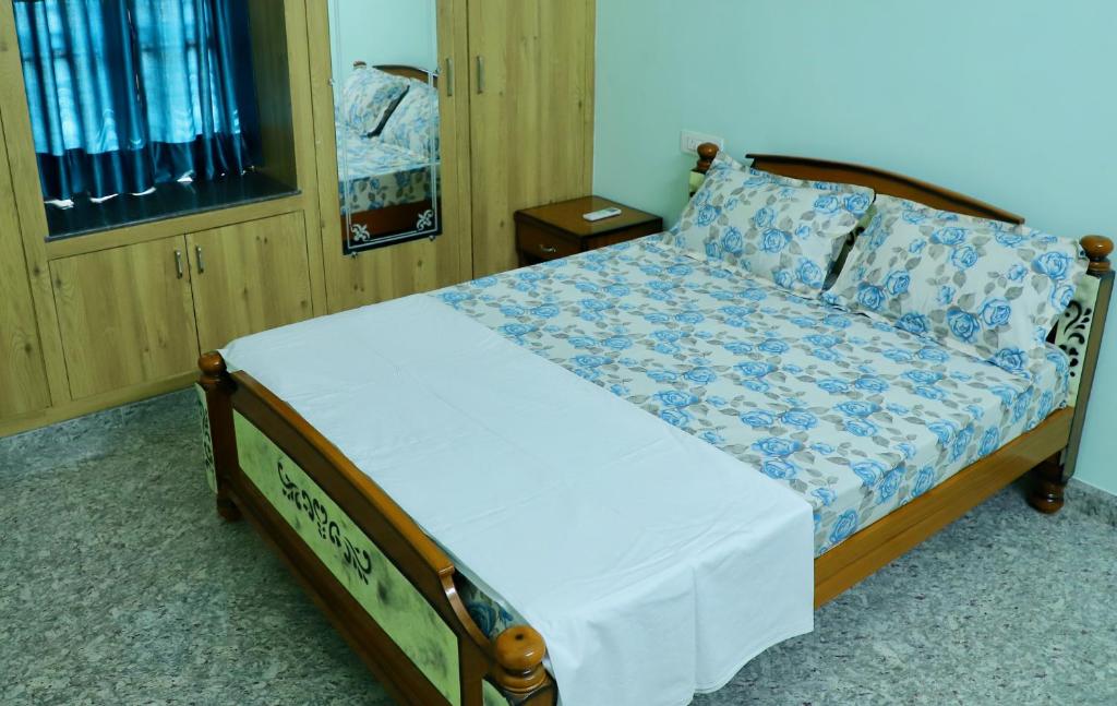 TrueLife Homestays - Near Railway Station on the way to Tirumala Temple - Fully Furnished Luxurious  photo