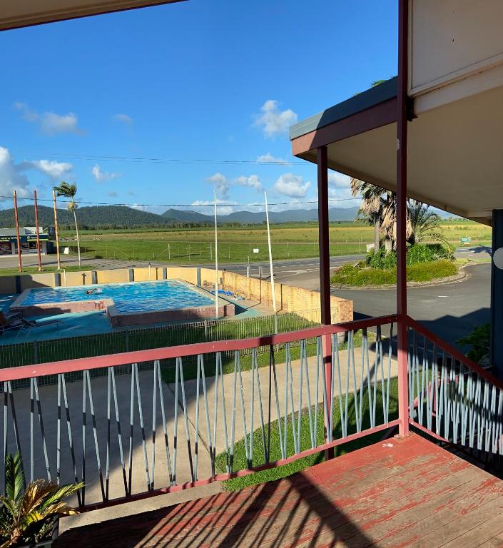 PROSERPINE MOTOR LODGE photo
