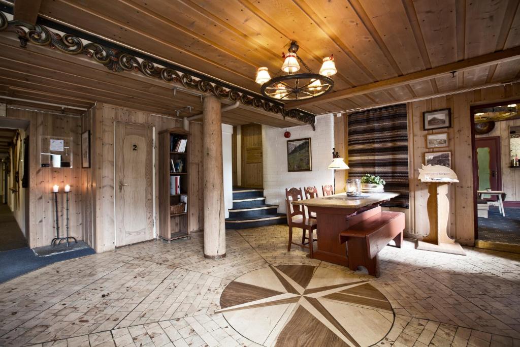 Fossheim Hotel Lom photo