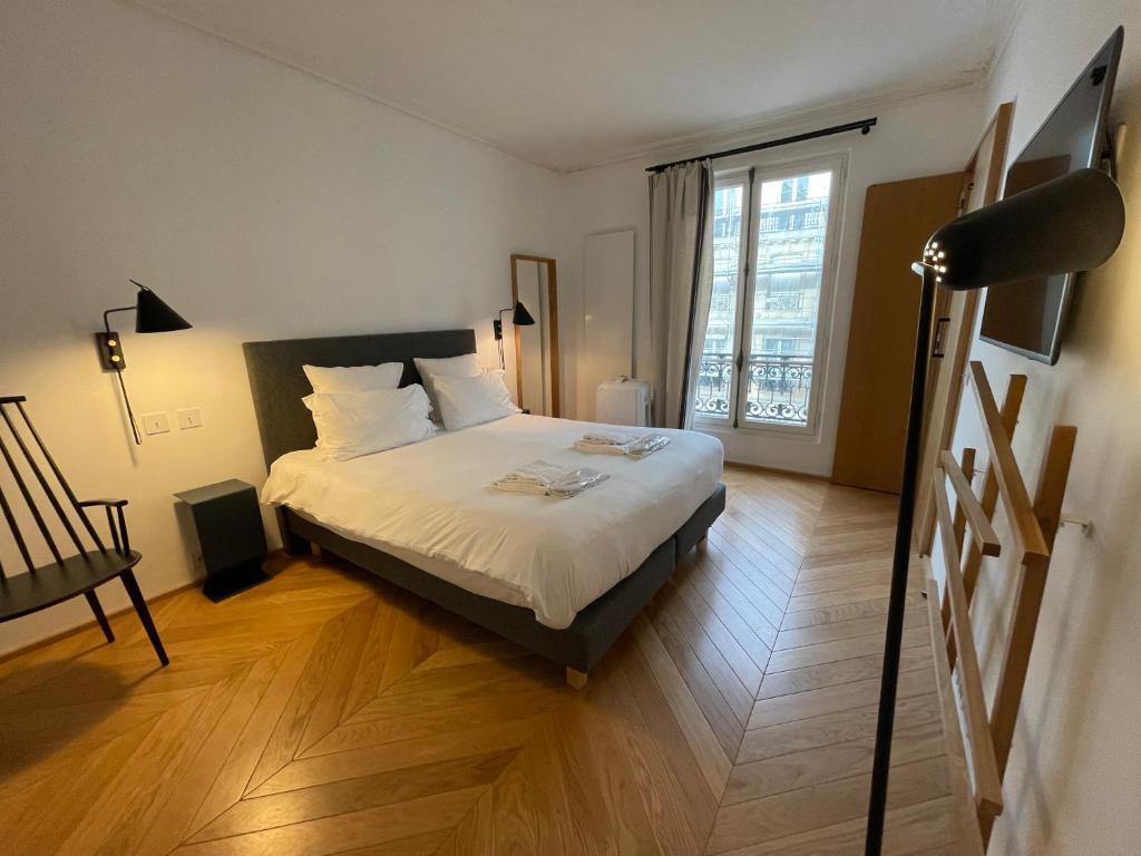 RESIDENCES HARCOURT - Ile Saint Louis - PARIS - 2