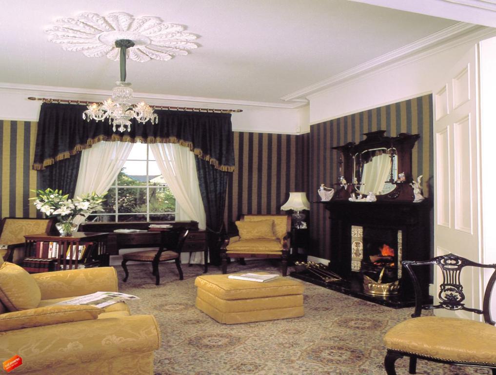 Shared lounge/TV area, Ivyleigh House in Portlaoise