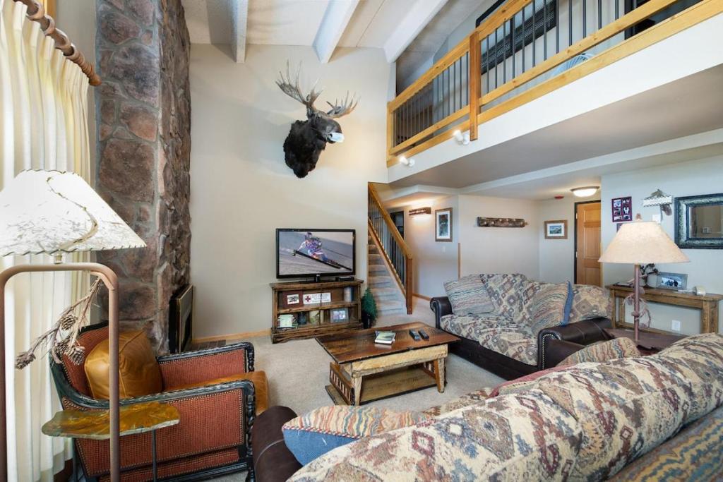 Trails End Penthouse - Ski In - Out - Stroll To Main Street, Breckenridge
