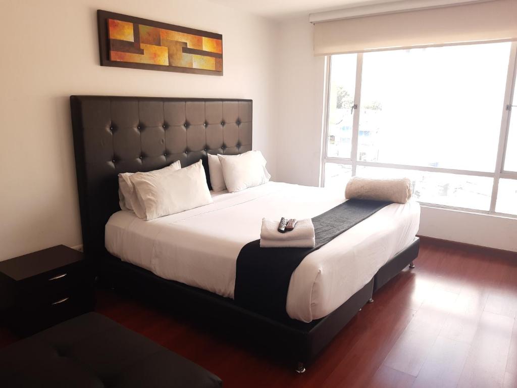 Apartasuites Plaza Modelia photo