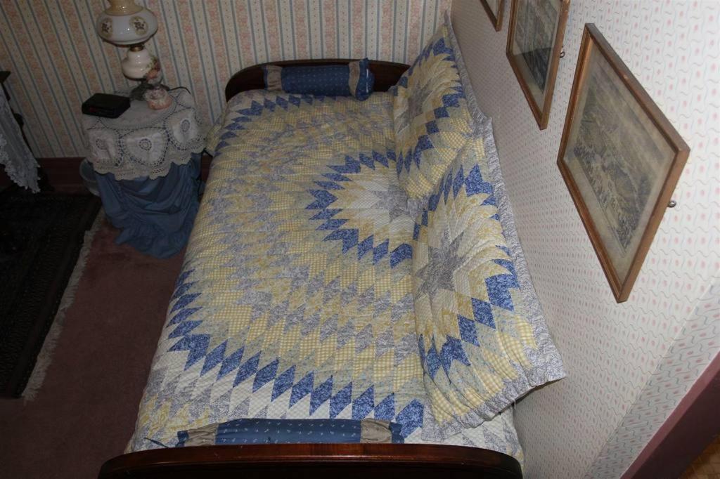 Corners Mansion Inn - A Bed and Breakfast photo