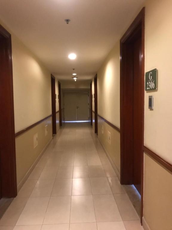 Chung cu the manor 2 phong 38m2 view lau cao nhin ra thanh pho photo