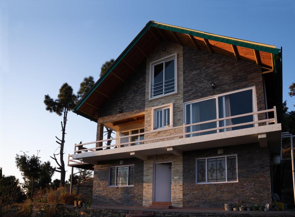 Bagicha cottage on a hilltop by Roamhome — Hotel in Mukteswar