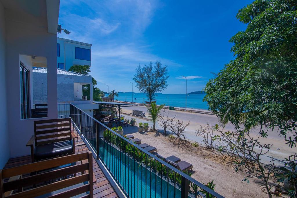 Ren Resort photo