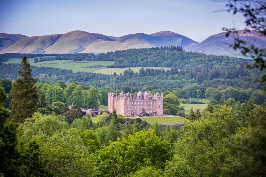 Stableyard Apartment: Drumlanrig Castle, Thornhill