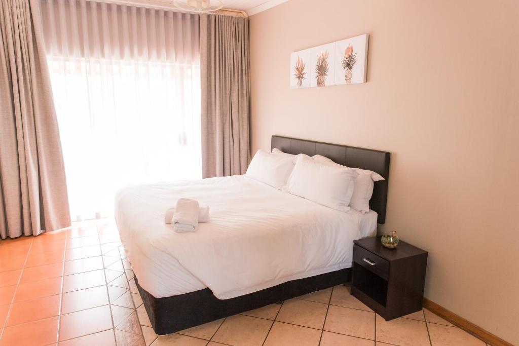 Cosy Menlyn Maine Appartment @ 201 J photo