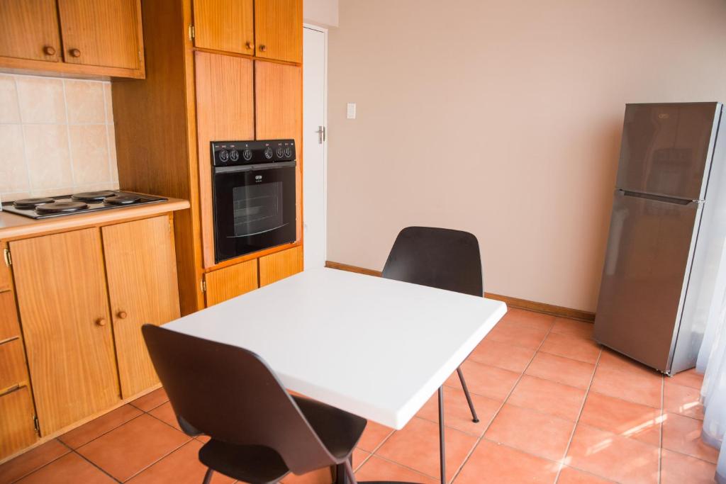 Cosy Menlyn Maine Appartment @ 201 J photo