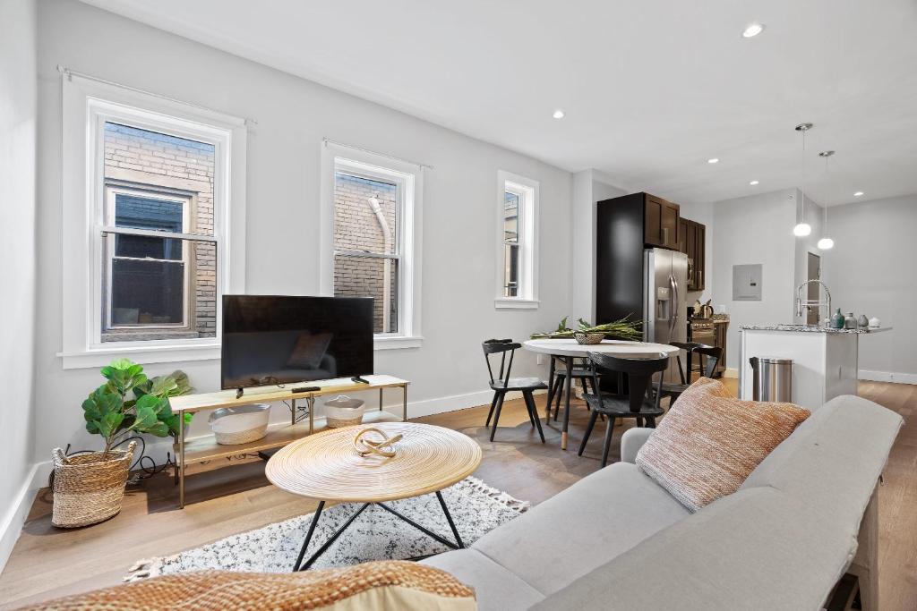 Viagem Spacious and Stylish 1BR in Downtown Area