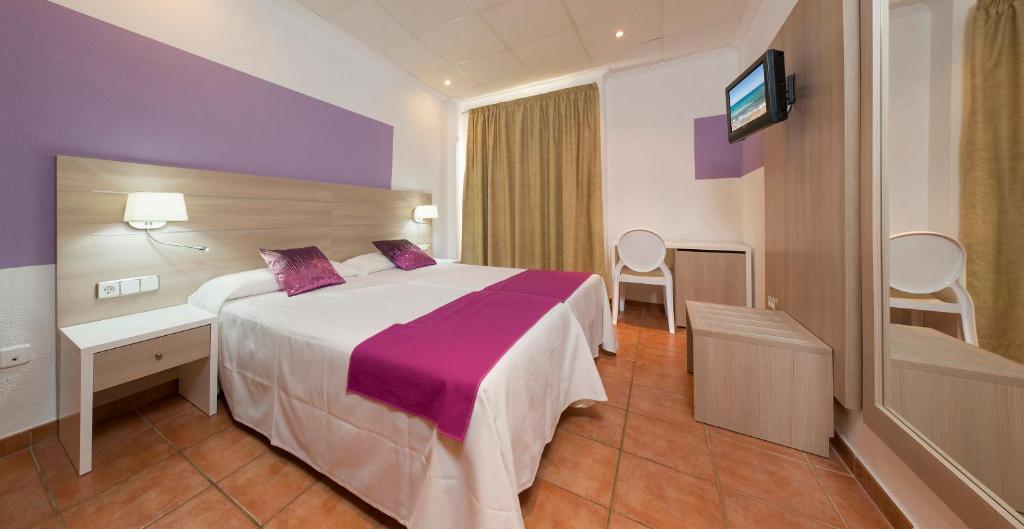 Hostal Adelino photo