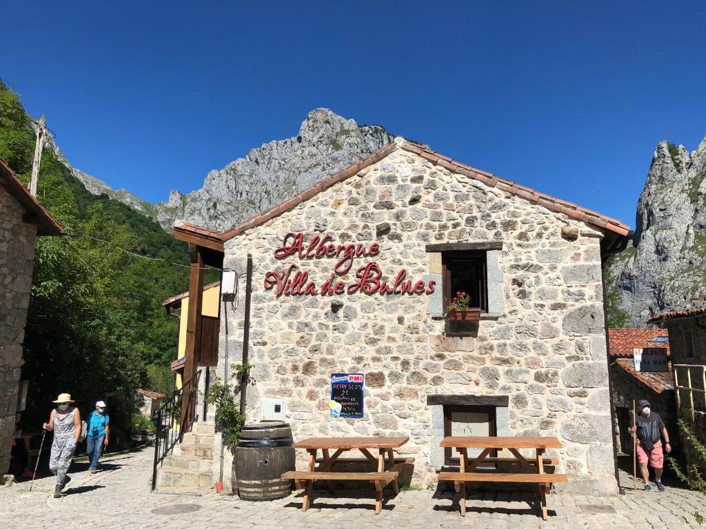 Albergue Villa de Bulnes — Hotel in Bulnes