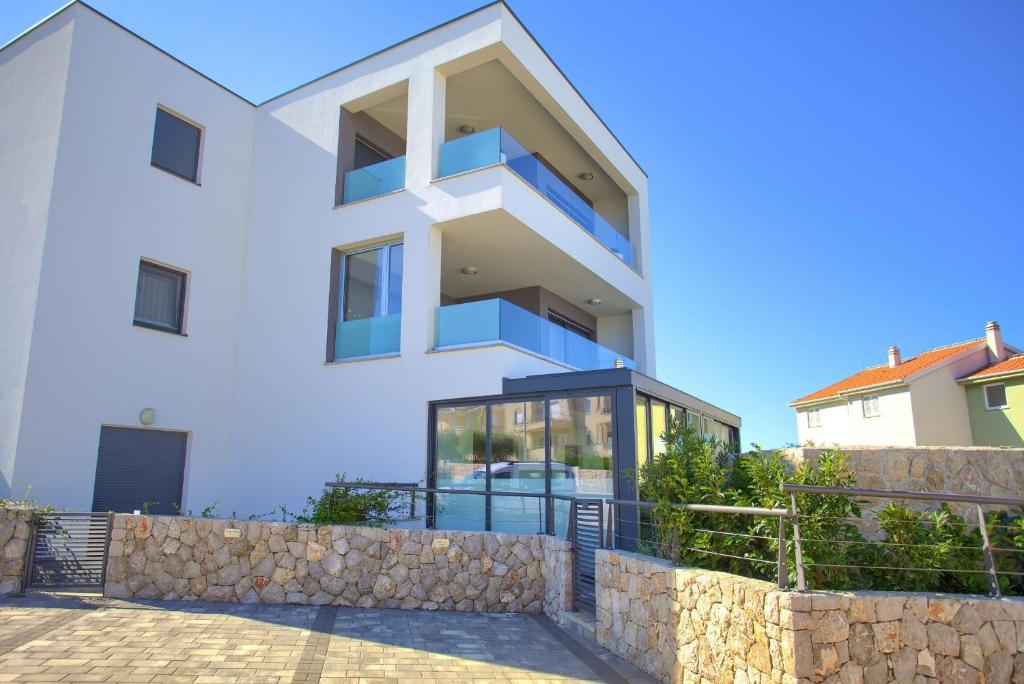 Apartment Crystal Aura 전경