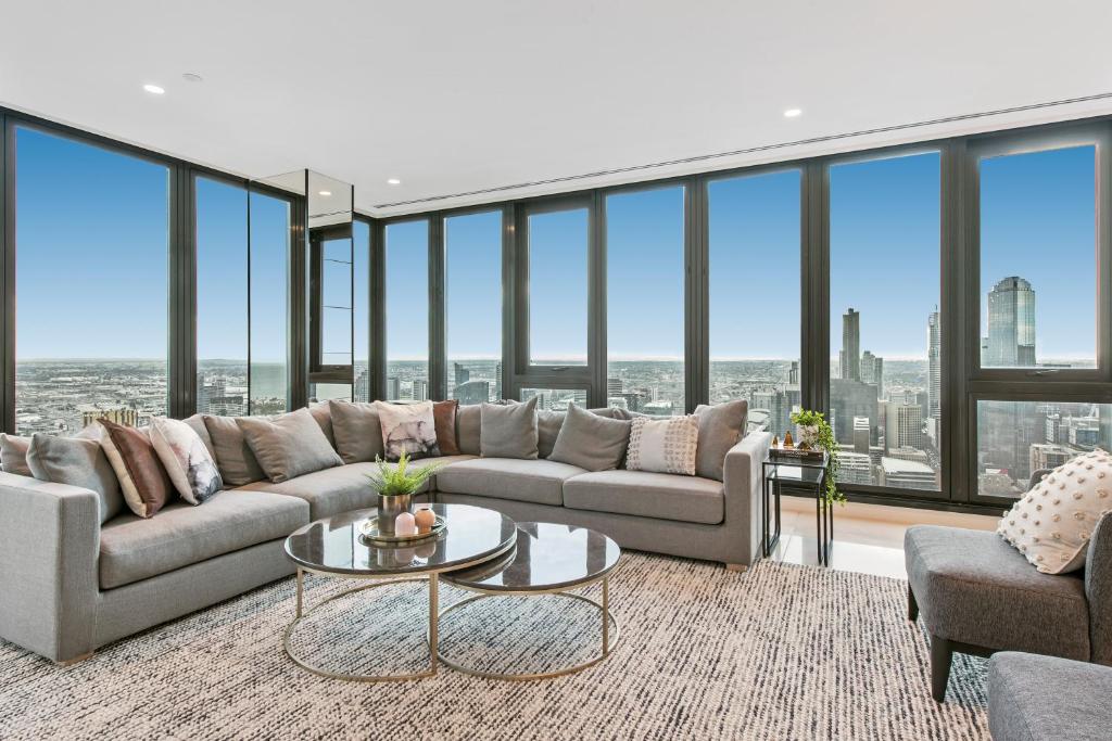 Melbourne City Apartments Panoramic Skyview Penthouse, Melbourne | 2025 ... - Sky View Penthouse Apartments With Side Window