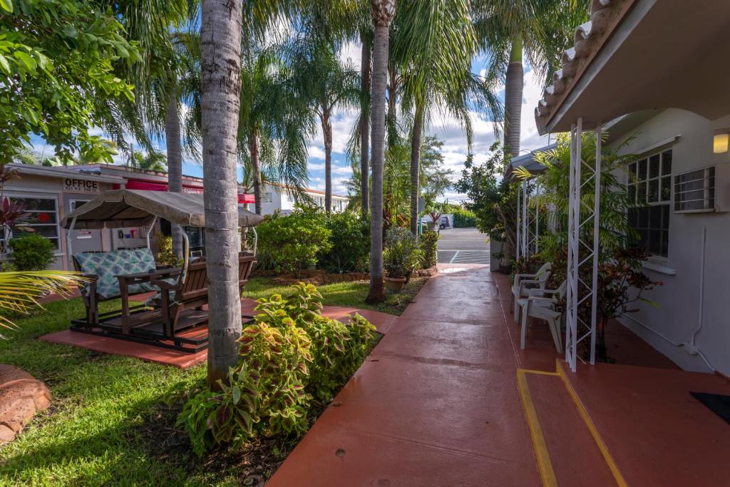 Richard's Motel Extended Stay photo
