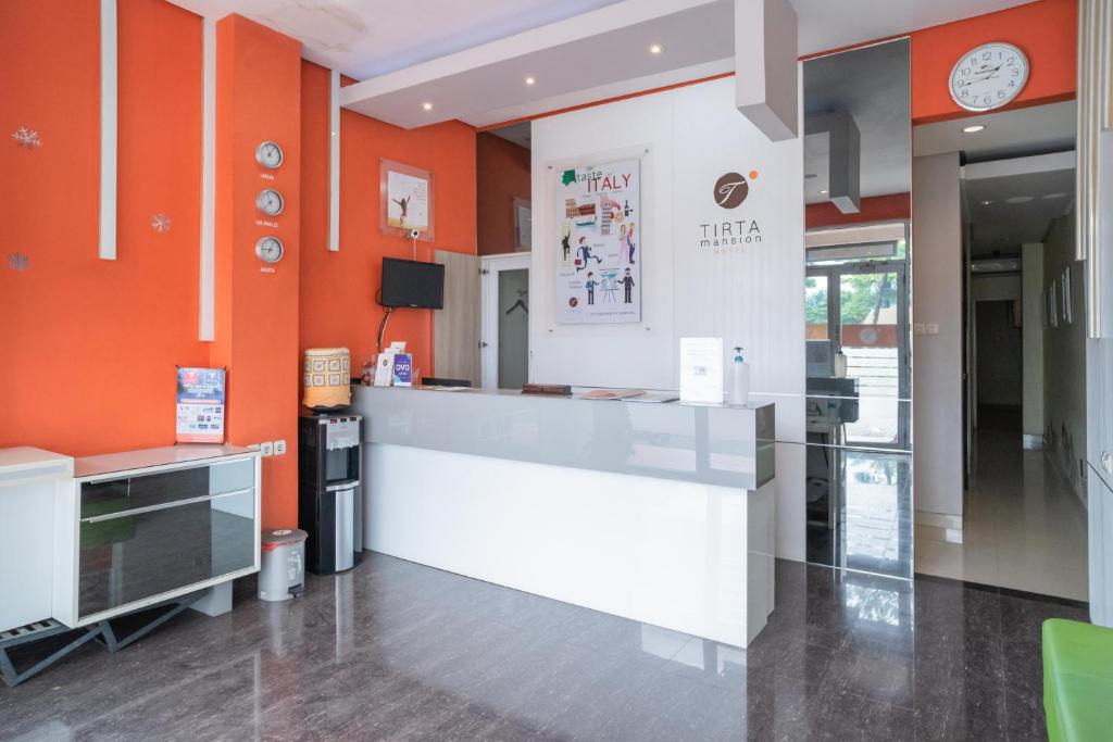 フロント・ロビー